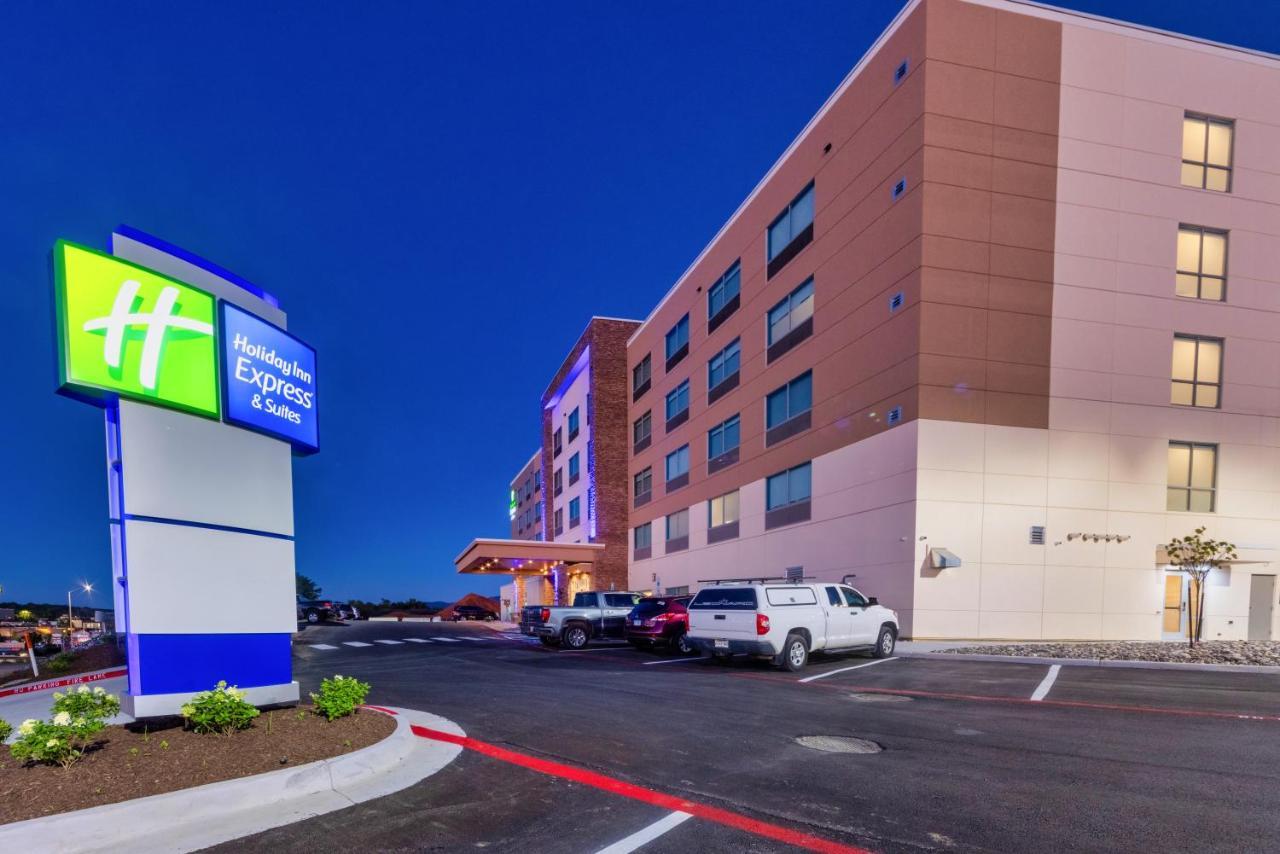 Holiday Inn Express & Suites - Harrisonburg University Area , An Ihg Hotel Exterior photo