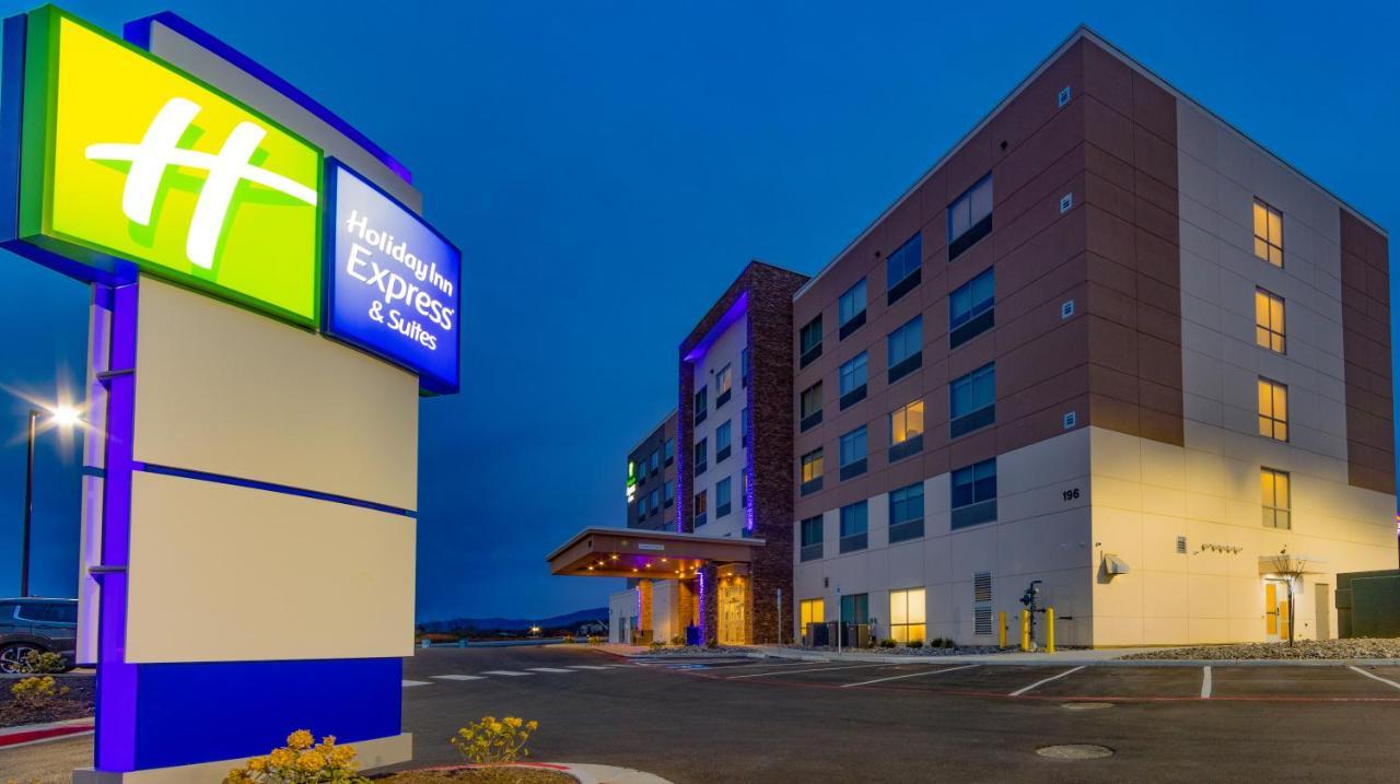 Holiday Inn Express & Suites - Harrisonburg University Area , An Ihg Hotel Exterior photo